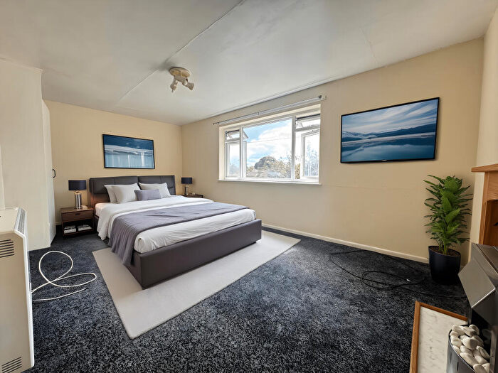 Flat To Rent In Woodcock Road, Norwich, NR3