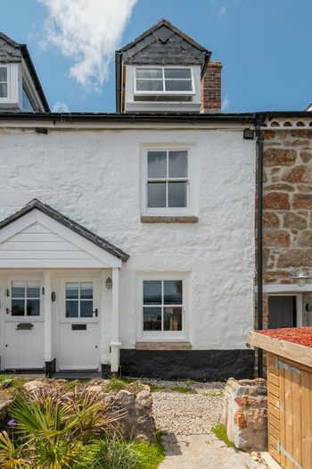 1 Bedroom Detached House For Sale In Saltponds, Mousehole, Cornwall, TR19