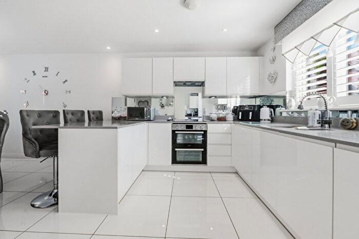 4 Bedroom Detached House For Sale In Hawley Drive, Leybourne, West Malling, ME19