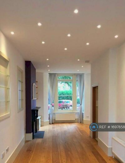 1 Bedroom Terraced House To Rent In Clissold Crescent, London, N16