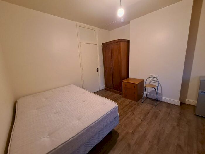 Studio To Rent In Queens Avenue, Muswell Hill, London, N10