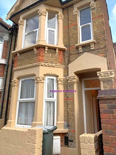 4 Bedroom End Of Terrace House To Rent In Wigston Road, Plaistow, E13