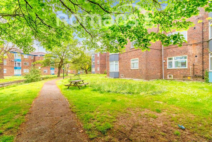 5 Bedroom Flat To Rent In Eastgate Street, Winchester, SO23