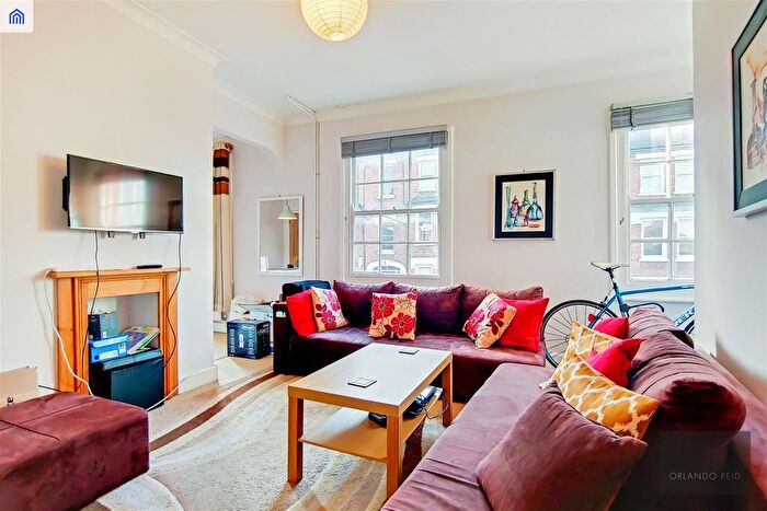 2 Bedroom Flat To Rent In Theatre Street, Battersea, SW11