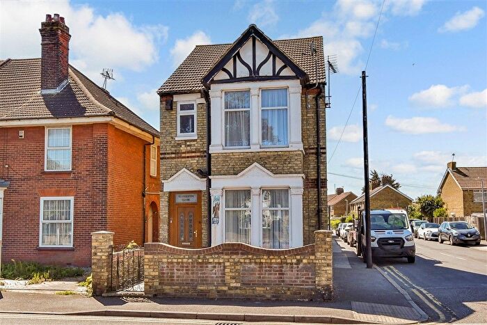 3 Bedroom Detached House For Sale In High Street, Sheerness, Kent, ME12