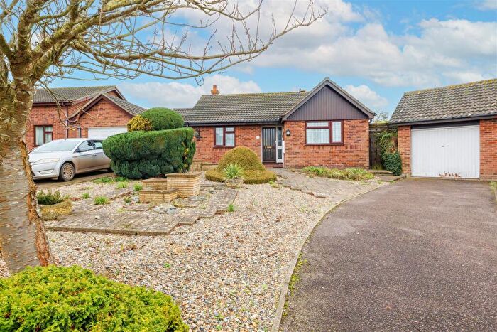 2 Bedroom Detached Bungalow For Sale In Dakings Drift, Halesworth, IP19