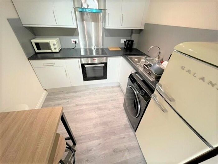 1 Bedroom Apartment To Rent In Mountbatten Close, Ashton-On-Ribble, PR2