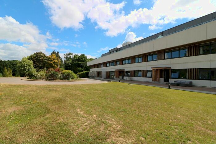 2 Bedroom Flat To Rent In Deepdene Avenue, Dorking, RH5