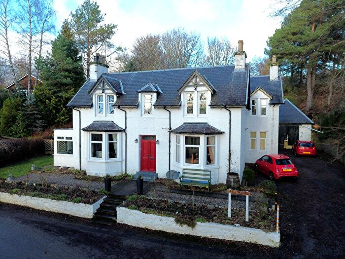 6 Bedroom Detached House For Sale In Glenquoich, Glen Road, Newtonmore, PH20