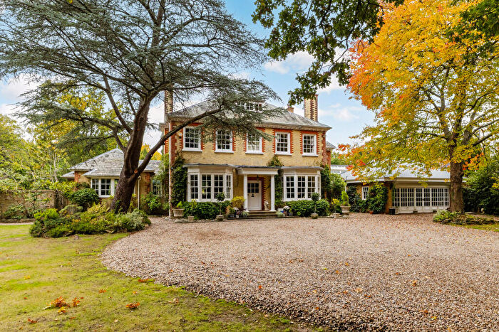 5 Bedroom Detached House For Sale In Sandpit Hall Road, Chobham, GU24