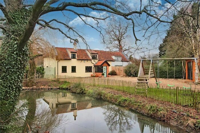 4 Bedroom Semi-Detached House For Sale In High Green, Brooke, Norwich, Norfolk NR15