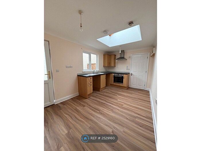 1 Bedroom Flat To Rent In Exeter Road, Exmouth, EX8