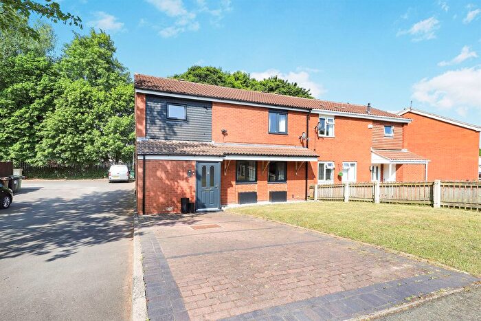 4 Bedroom Semi-Detached House For Sale In Eastney Crescent, Pendeford, Wolverhampton, WV8