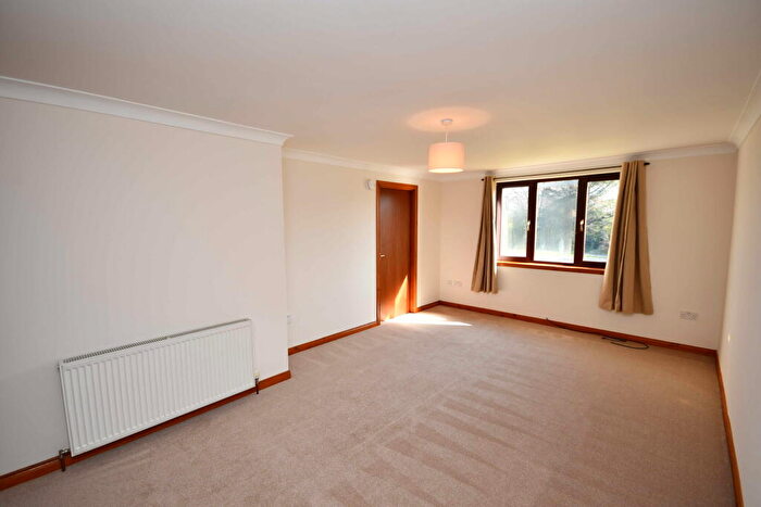 2 Bedroom Flat To Rent In Holm Dell Place, Inverness, IV2