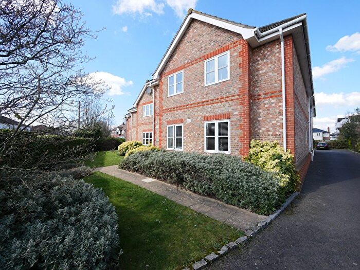 2 Bedroom Flat To Rent In Cumberland Road, Ashford, TW15