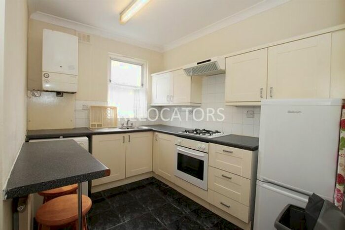 1 Bedroom Flat To Rent In Crescent Road, Plaistow, E13