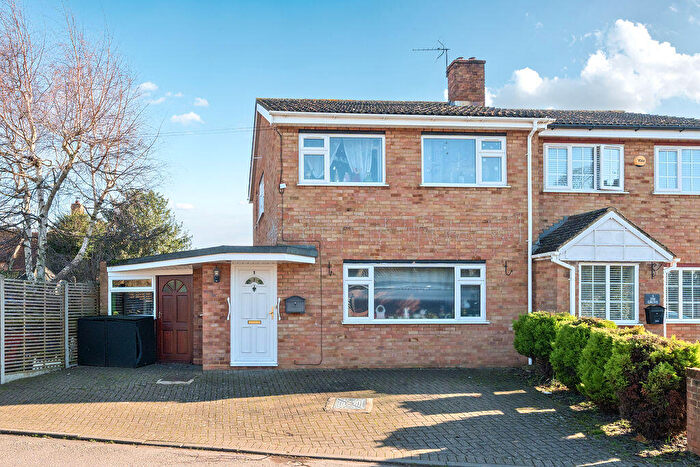 3 Bedroom Semi Detached House For Sale In The Grove, Houghton Conquest, MK45