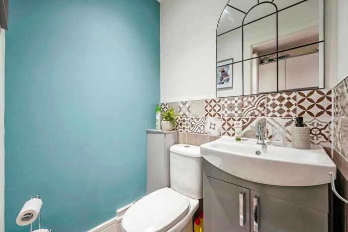 2 Bedroom Bungalow For Sale In Newhall Road, Kirk Sandall, Doncaster, DN3