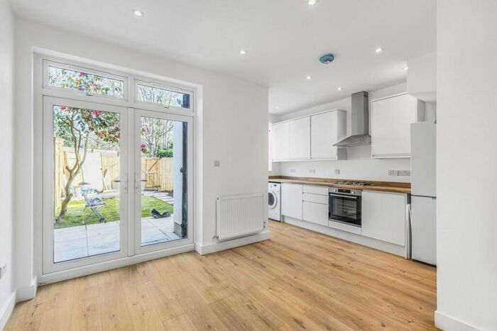 2 Bedroom House To Rent In Treen Avenue, Barnes, SW13