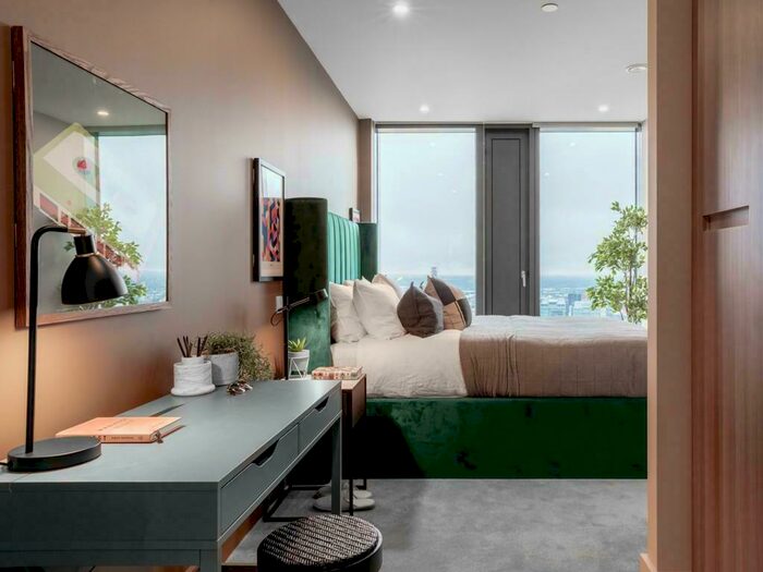 2 Bedroom Apartment To Rent In The Mercian, Broad Street, Birmingham, B15