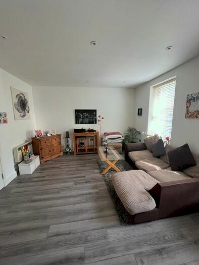 1 Bedroom Flat To Rent In Green Lanes, London, N4