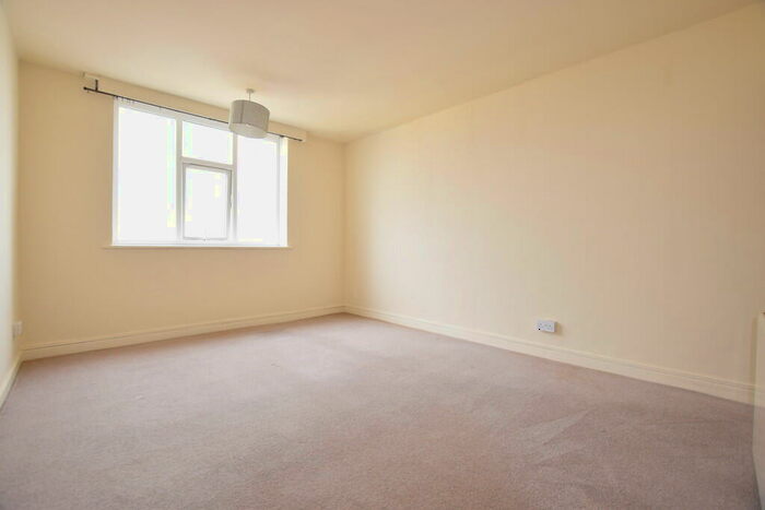 2 Bedroom Apartment To Rent In Regent Court, Promenade, FY1