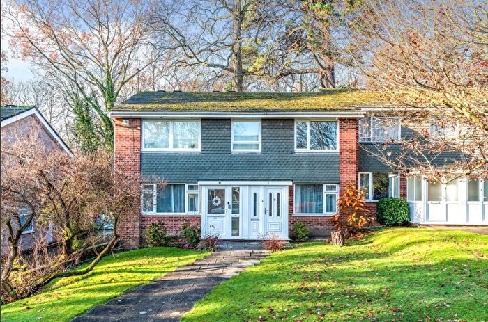 2 Bedroom Maisonette To Rent In Redwood Way, Southampton, Hampshire, SO16