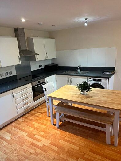 2 Bedroom Apartment To Rent In Tay Court, Meath Crescent, Bethnal Green, E2