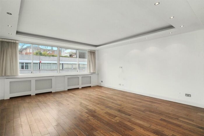 2 Bedroom Flat To Rent In London House, - Avenue Road, NW8