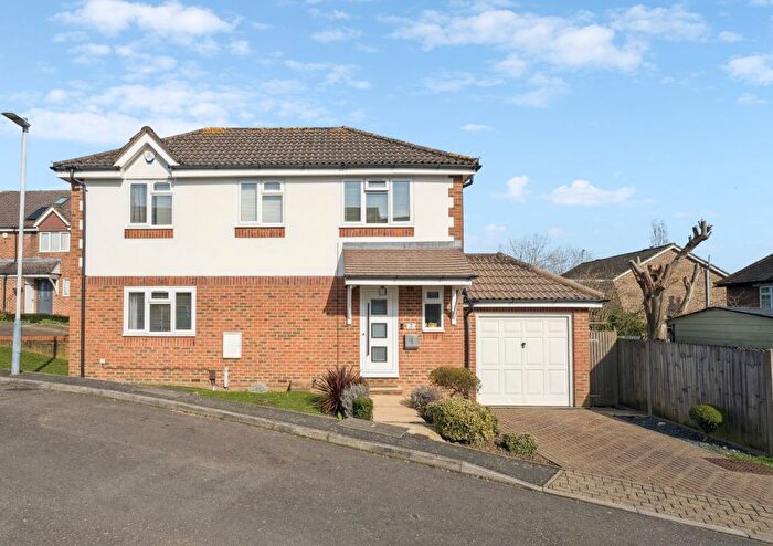 3 Bedroom Detached House For Sale In Theodora Way, Pinner, HA5