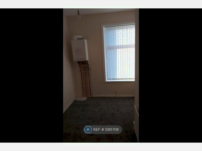 3 Bedroom Terraced House To Rent In Bonsall Street, Blackburn BB2