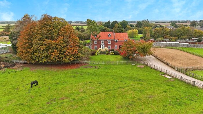 6 Bedroom Detached House For Sale In Crab Tree Lane, Old Ellerby, Hull, East Riding Of Yorkshire, HU11