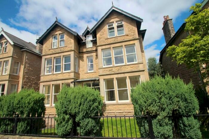 2 Bedroom Flat To Rent In South Drive, Harrogate, HG2