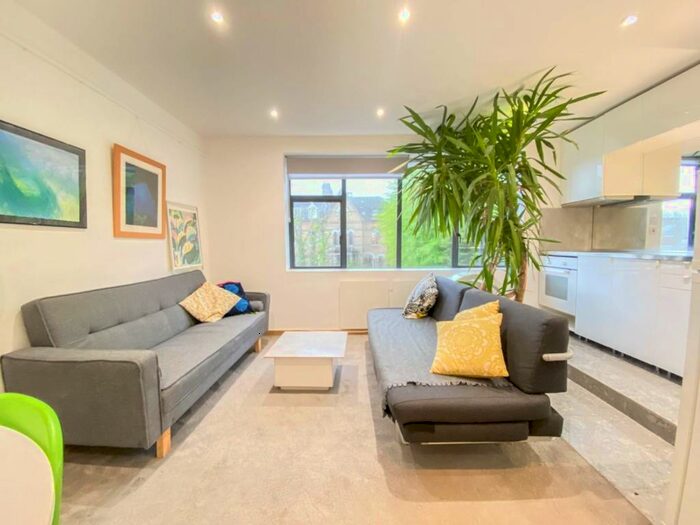 2 Bedroom Flat To Rent In Highgate, N6
