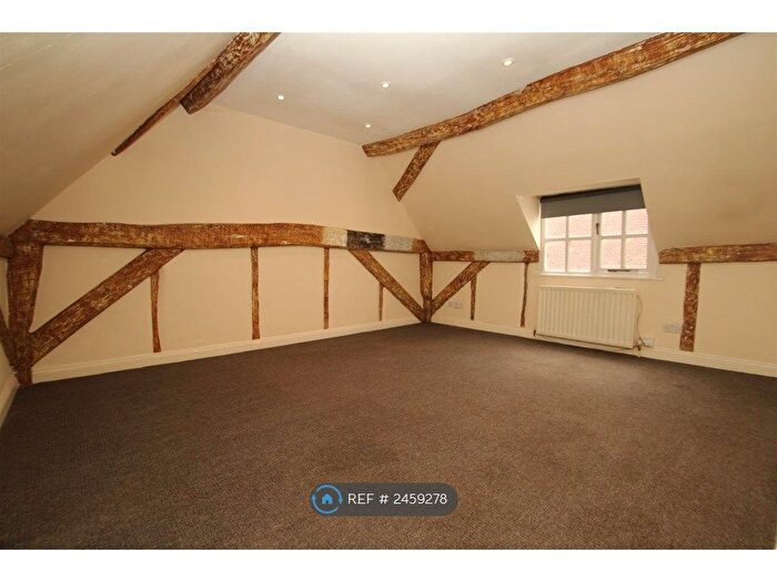 Studio To Rent In High Street, Old Town, Hemel Hempstead, HP1