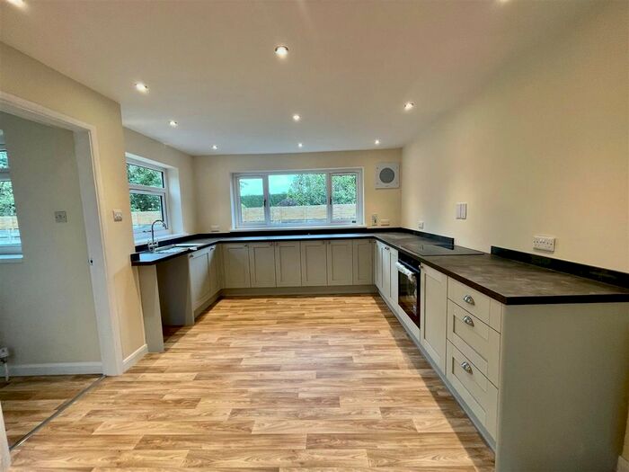 4 Bedroom Property To Rent In Everingham Lane, Hayton, York, YO42