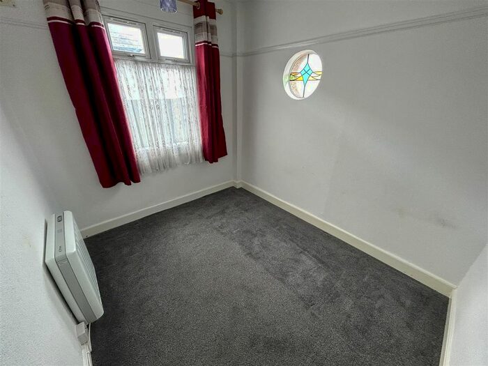 2 Bedroom Detached Bungalow To Rent In Flowers Way, Jaywick, Clacton-On-Sea, CO15