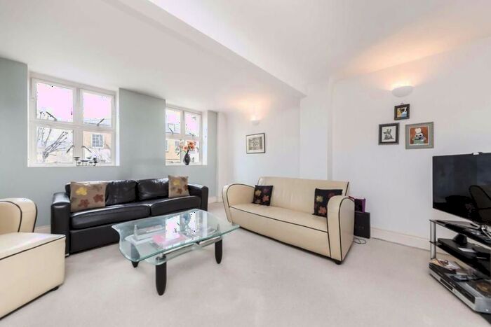 2 Bedroom Maisonette To Rent In - Manor Gardens, Holloway, London, N7