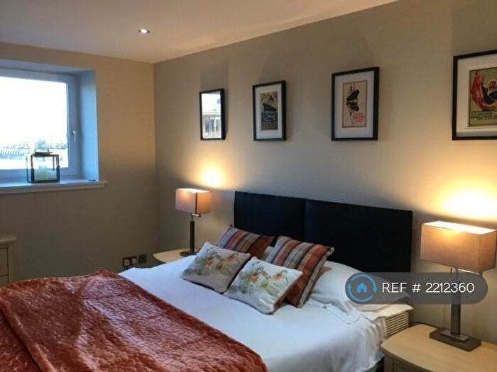 2 Bedroom Flat To Rent In Lancefield Quay, Glasgow, G3