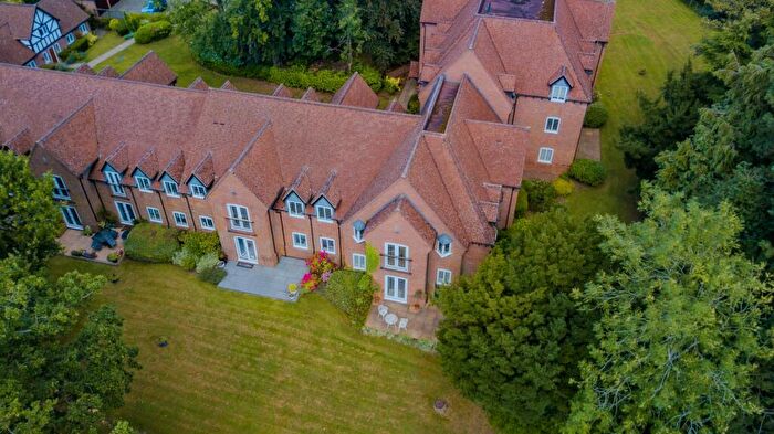 2 Bedroom Flat For Sale In Lea End Lane, Birmingham, B38