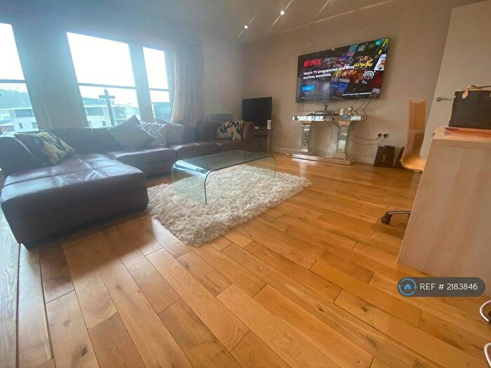 2 Bedroom Flat To Rent In Princess Way, Swansea, SA1