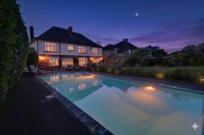 5 Bedroom Terraced House For Sale In Hayes Lane, Bromley, BR2