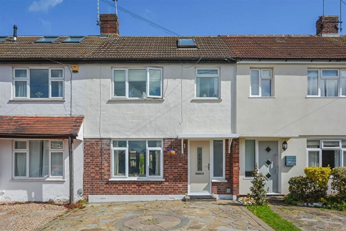 3 Bedroom Terraced House For Sale In King Georges Road, Pilgrims Hatch, Brentwood, CM15
