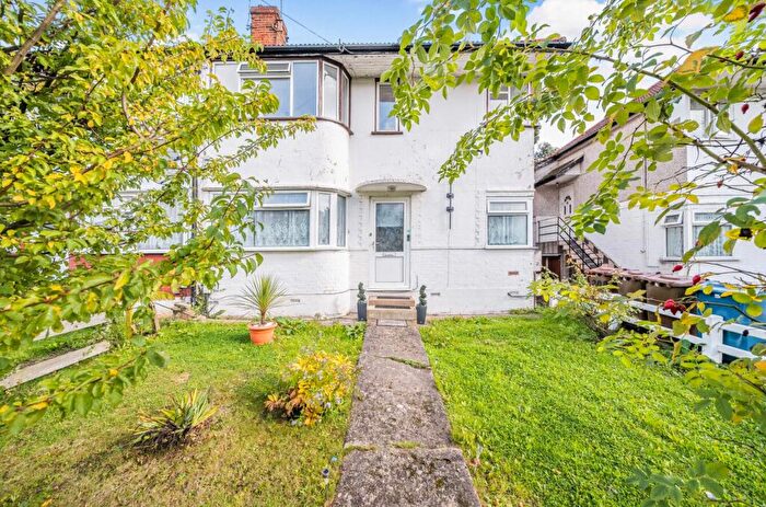 2 Bedroom Maisonette To Rent In Shaftesbury Avenue, South Harrow, Harrow, HA2