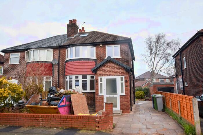 3 Bedroom Semi-Detached House To Rent In Sinderland Road, Altrincham, WA14