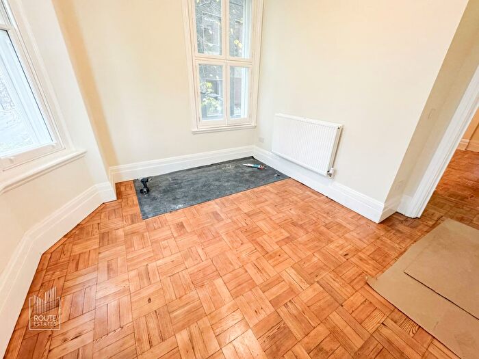 1 Bedroom Flat To Rent In Mare Street, London, E8