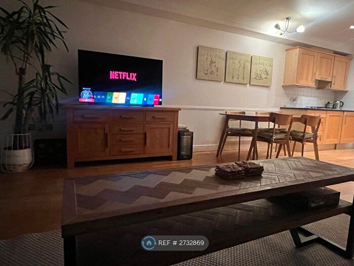 1 Bedroom Flat To Rent In Ferry Quays, Brentford, TW8