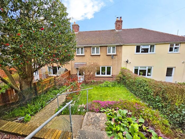 3 Bedroom Terraced House For Sale In Victoria Road, Brimscombe, Stroud, GL5