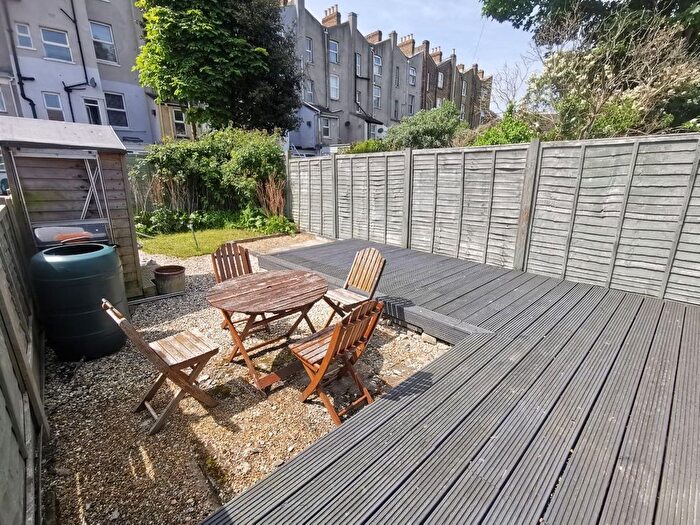 1 Bedroom Flat To Rent In Crescent Road, Ramsgate, CT11