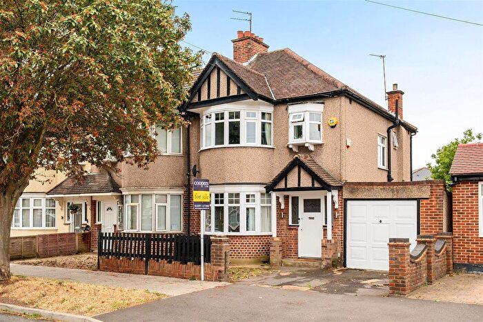3 Bedroom End Terrace House For Sale In Cornwall Road, Ruislip, HA4